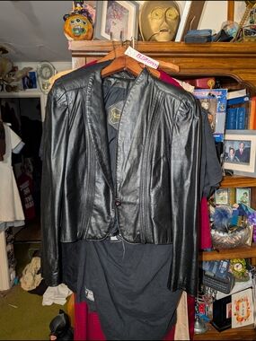 Classic Black Leather Single-Button Blazer Jacket